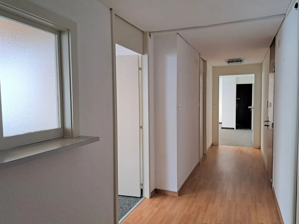 Uffici luminosi nel centro città, 2 mesi di affitto offerti – foto 8 di 10