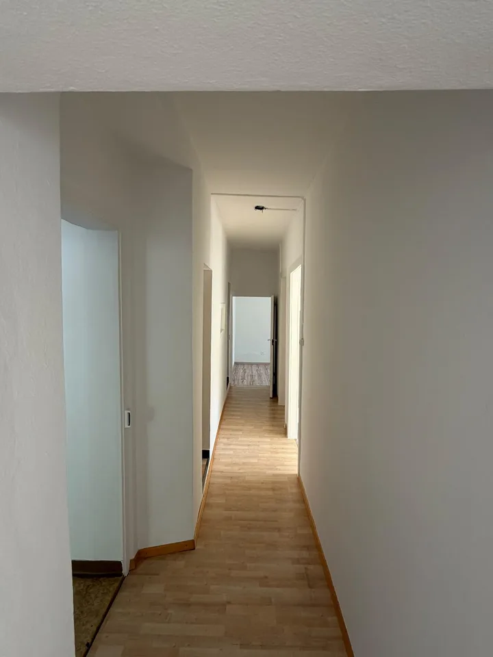 Ein Monat kostenlos! 4-Zimmer-Wohnung in Perrefitte (BE) – Foto 12 von 13