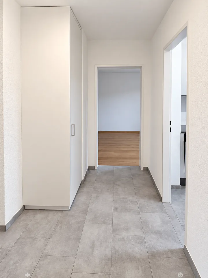Helle 2.5-Zimmer-Wohnung mit Balkon in Biel – sofort verfügbar! – Foto 5 von 7