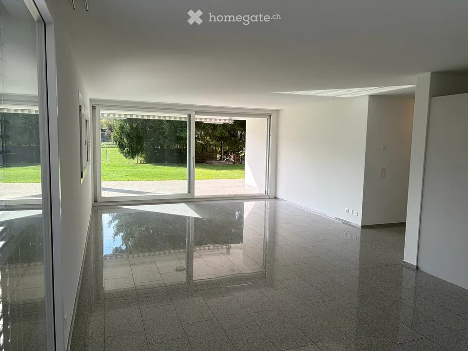 5.5 Zimmer Gartenwohnung in Unterägeri – Foto 3 von 17