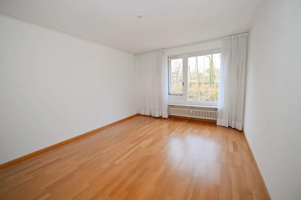 Gepflegte 5.5-Zimmer-Wohnung mit Fernsicht im Baurecht auf dem Bruderholz – Foto 8 von 20
