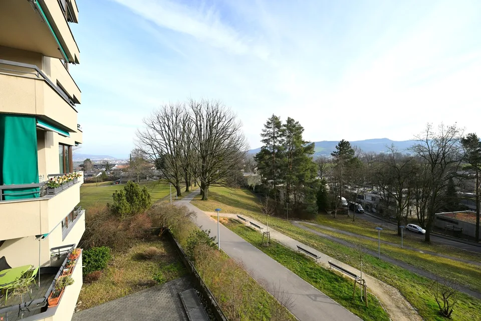 Gepflegte 5.5-Zimmer-Wohnung mit Fernsicht im Baurecht auf dem Bruderholz – Foto 15 von 20