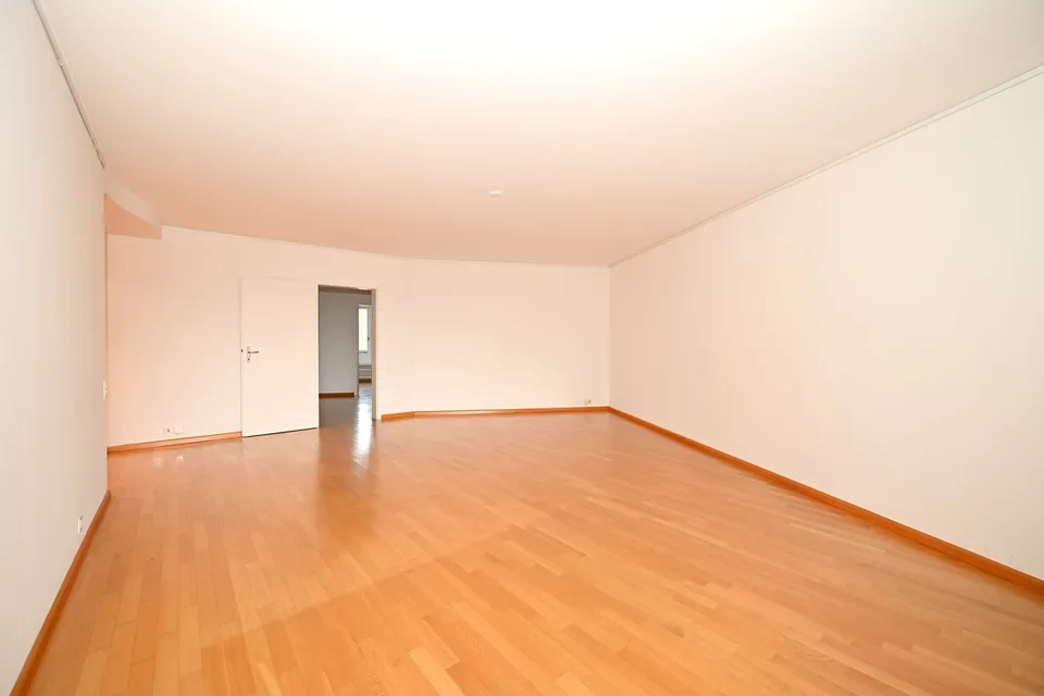 Gepflegte 5.5-Zimmer-Wohnung mit Fernsicht im Baurecht auf dem Bruderholz – Foto 9 von 20