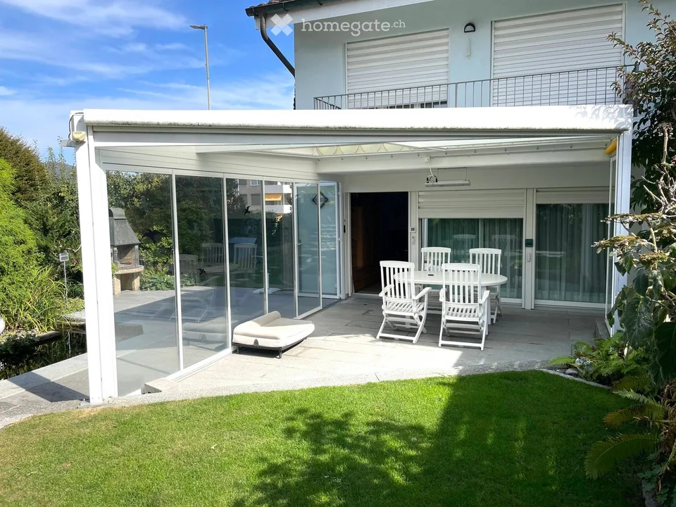 Dänikon: Casa con charme – Casa unifamiliare a 5 locali con giardino e pergolato – foto 3 di 8