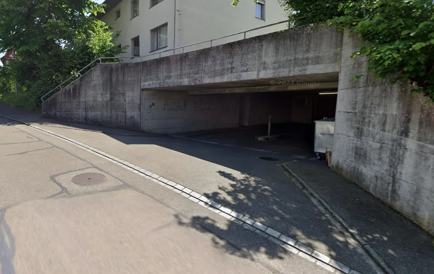 Posto auto in garage sotterraneo in affitto – foto 2 di 2