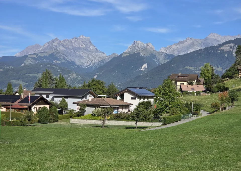 Casa unifamiliare moderna di 5,5 locali a Choëx con vista panoramica sulle montagne – foto 4 di 9
