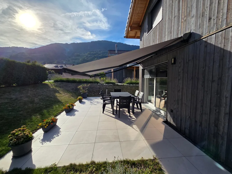 Casa unifamiliare moderna di 5,5 locali a Choëx con vista panoramica sulle montagne – foto 3 di 9