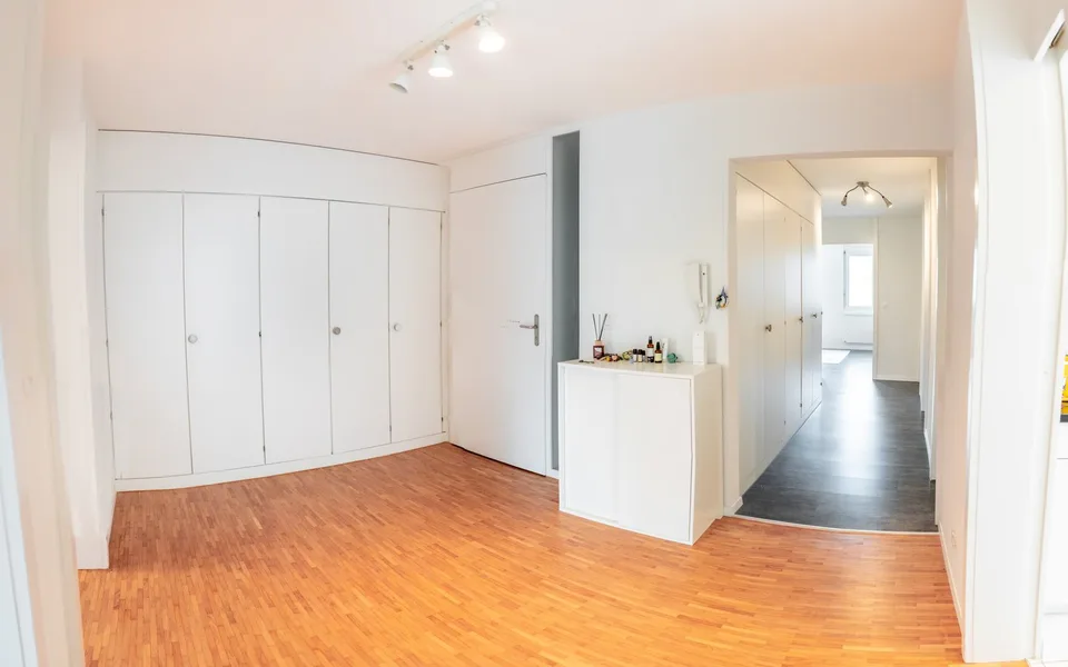 Ampio appartamento di 4,5 locali con vista a Kirchlindach – foto 2 di 26
