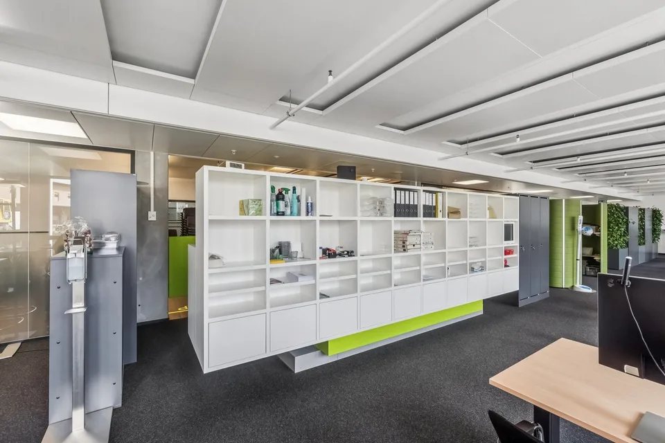 Bürofläche im Erdgeschoss in repräsentativem Gewerbehaus – Foto 5 von 9