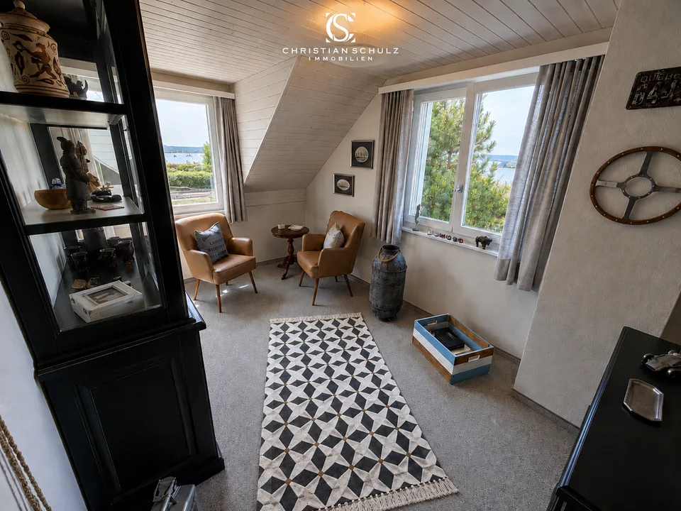 Maison de famille charmante en première ligne au bord du lac – une occasion rare – photo 14 sur 19