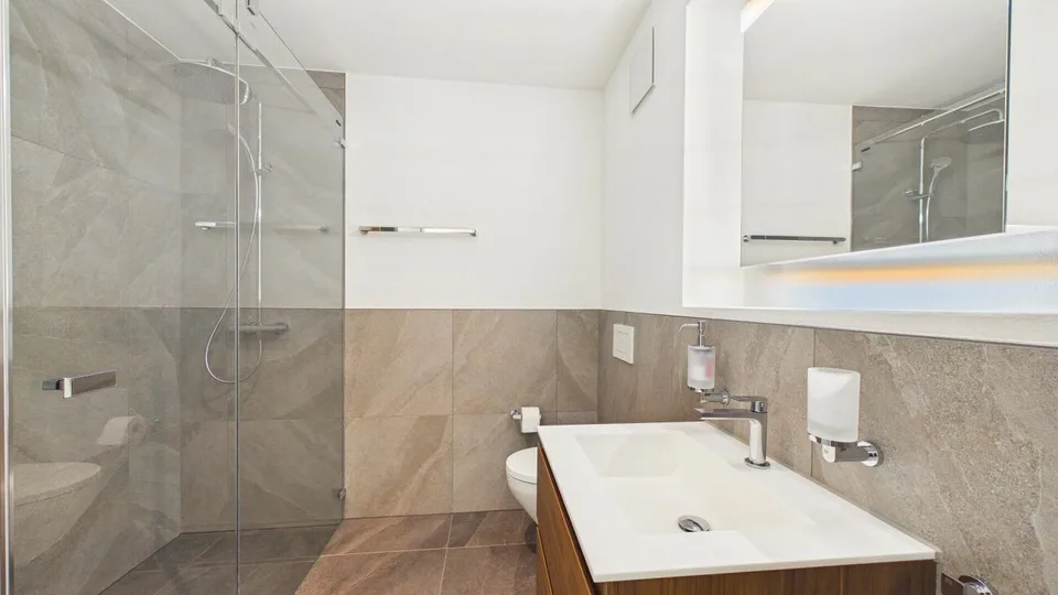 Grosszügige Duplex-Gartenwohnung mit viel Raum für eigene Ideen – Foto 9 von 11
