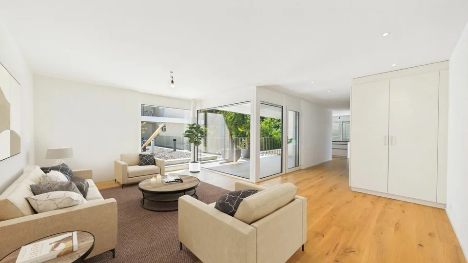 Grosszügige Duplex-Gartenwohnung mit viel Raum für eigene Ideen – Foto 3 von 11