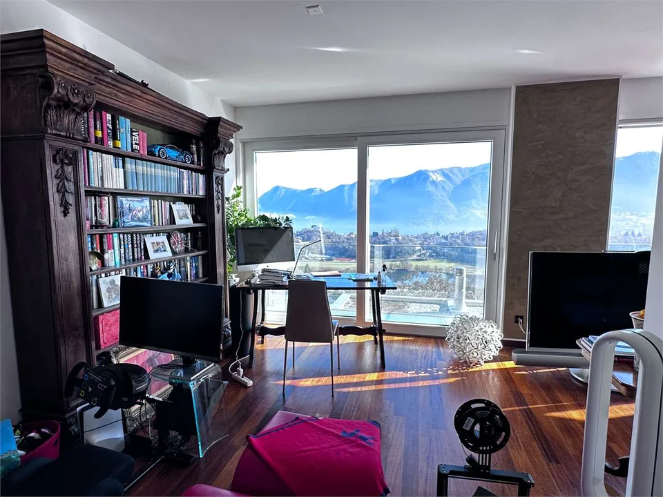 Exklusives Dachgeschoß mit Panoramaterrasse und Blick auf die beiden Seen – Foto 10 von 13