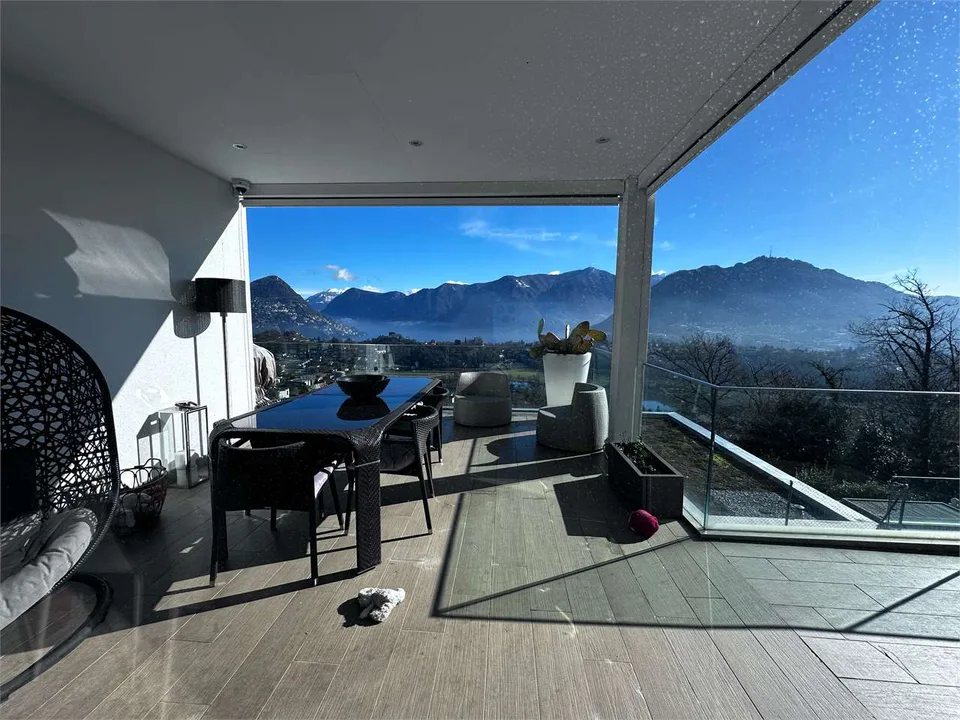 Exklusives Dachgeschoß mit Panoramaterrasse und Blick auf die beiden Seen – Foto 11 von 13