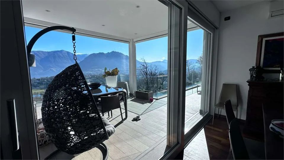Exklusives Dachgeschoß mit Panoramaterrasse und Blick auf die beiden Seen – Foto 7 von 13