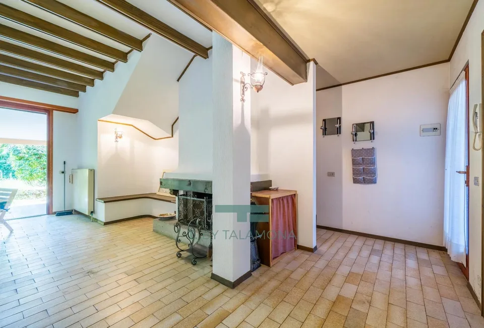 Row house with garden and terrace in Parco Hermitage – photo 8 of 13