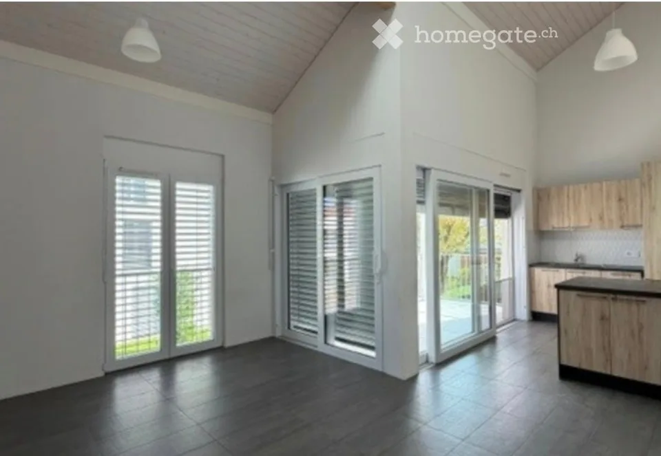 Wohnung mit 3.5 Zimmern + Galerie – Foto 2 von 3