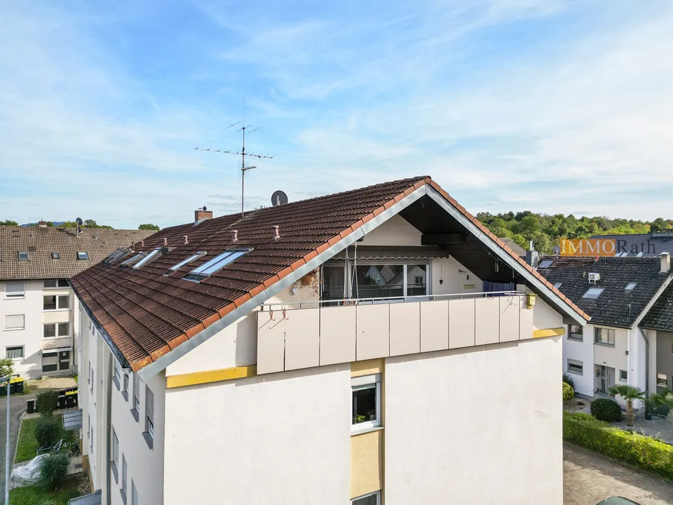 IMMORath.de - Appartement de 4 pièces en mansarde avec balcon à Hugstetten – photo 9 sur 13