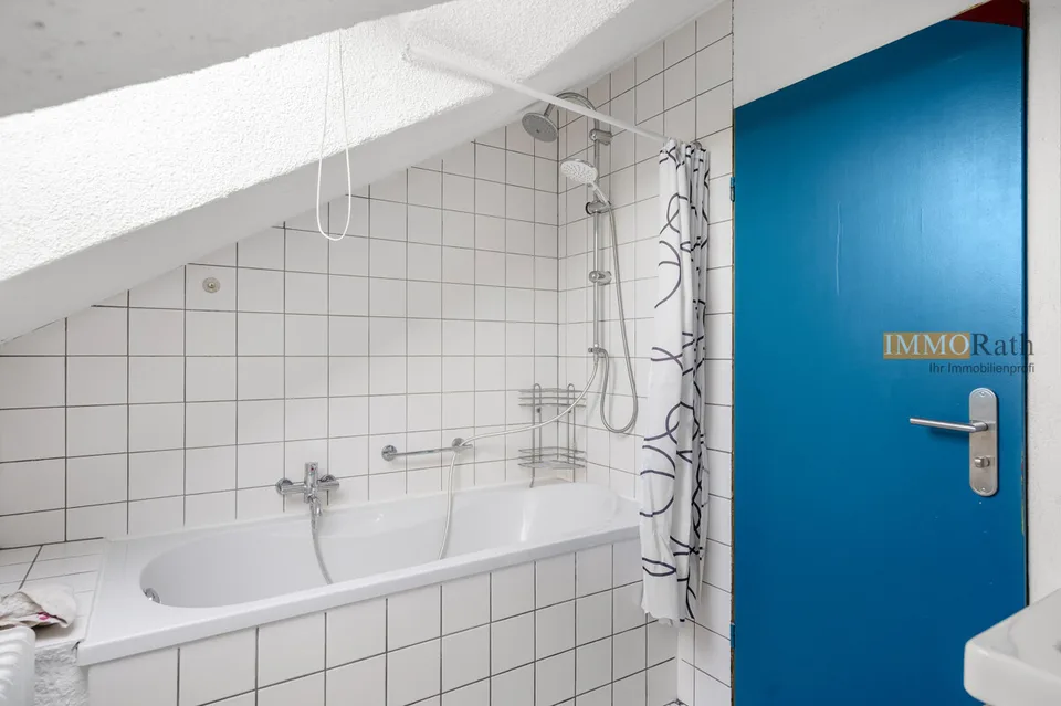 IMMORath.de - Appartement de 4 pièces en mansarde avec balcon à Hugstetten – photo 7 sur 13