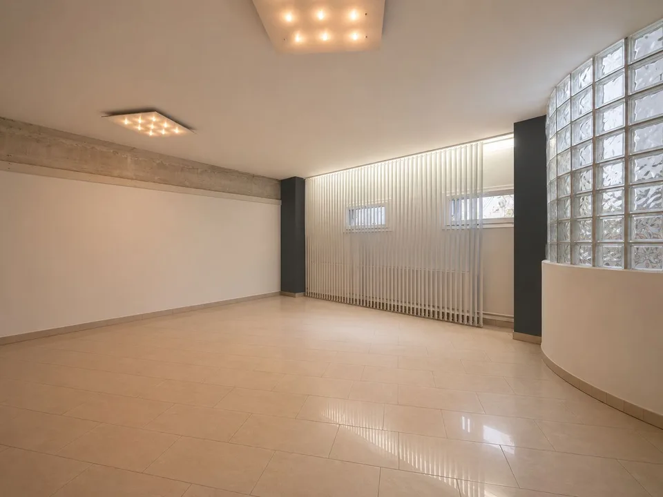 Espace commercial attractif dans un excellent emplacement central à Kaisten – photo 10 sur 16