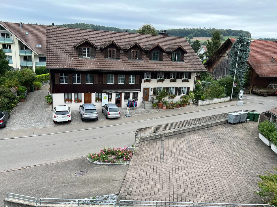 💎 Appartamento spazioso & completamente arredato di 4.5 locali con balcone & vista mozzafiato a Embrach – foto 27 di 27