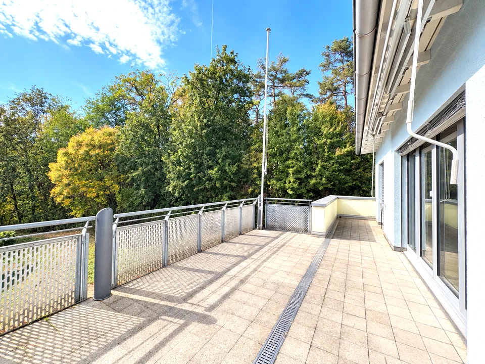 Frisch renovierte charmante 3,5 Zimmer Dach-Wohnung – Foto 6 von 6