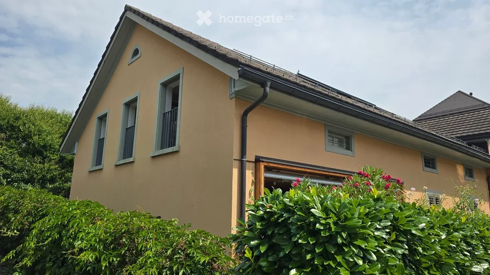 Exceptional 5 1/2-room attic apartment with 60m2 loggia in a 2-party house – photo 21 of 22