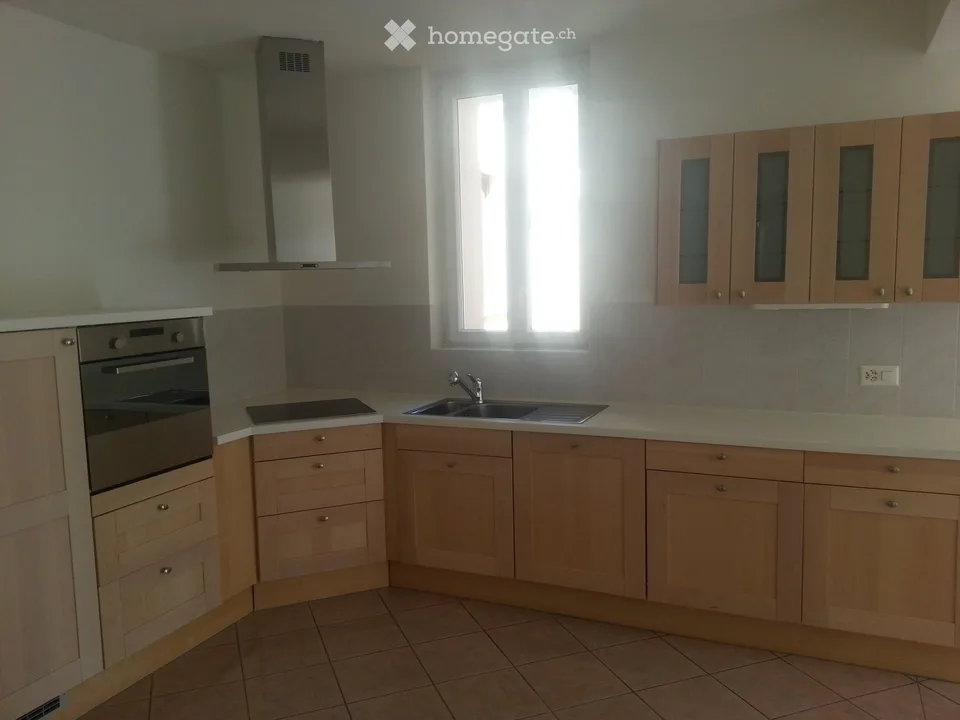 Gemütliche 2.5-Zimmer-Wohnung in Melide mit Balkon – Foto 3 von 10