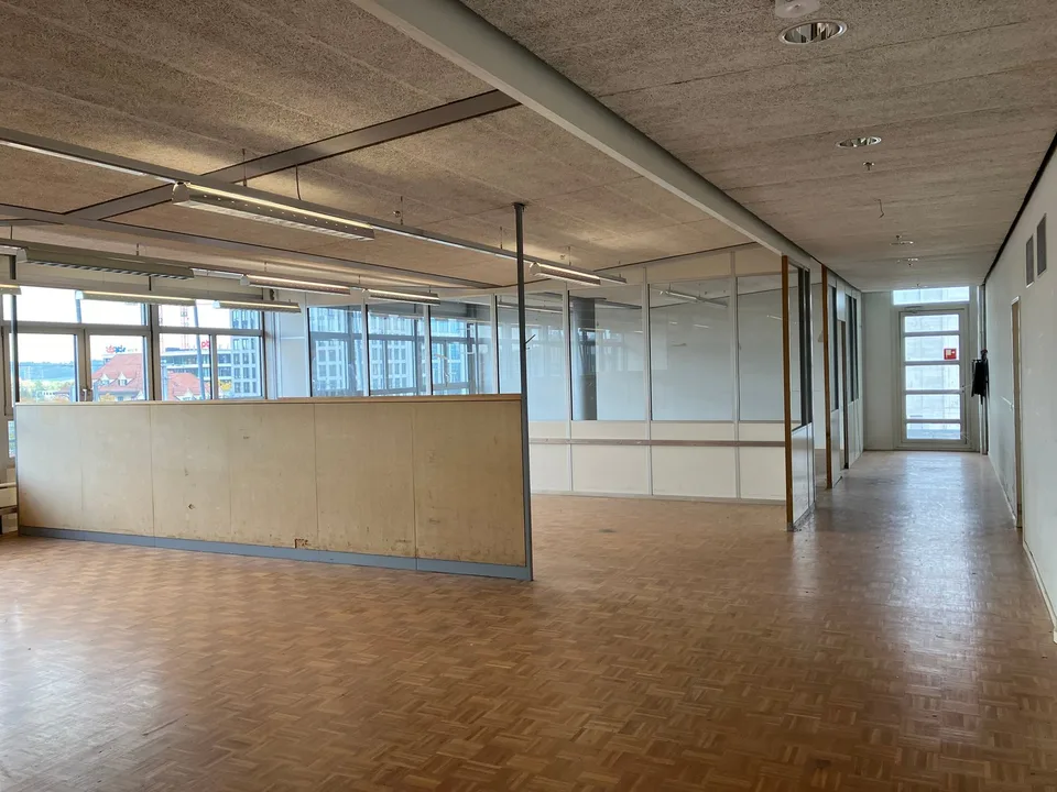 Spacious commercial premises for interim use – photo 6 of 10