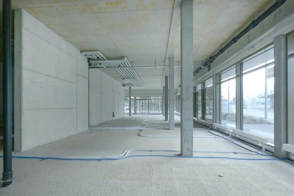 Dernier espace au Bahnhofplatz à Altdorf. Profitez-en maintenant et assurez-vous de bons affaires ! – photo 7 sur 13
