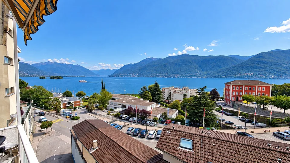 Abitazione primaria: 6.5 locali con vista lago – photo 2 sur 22