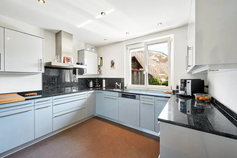 Maisonettewohnung mit grosser Terrasse, Zentrum Niederscherli – Foto 5 von 18