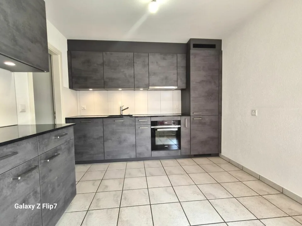 Marly - Spacious renovated 4.5-room apartment on the 1st floor – photo 3 of 12