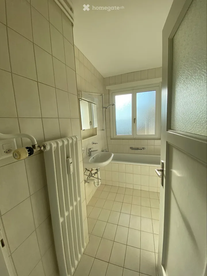 Schöne Hell 3.5 Zimmer Wohnung mit 2 Balkon – Foto 5 von 5