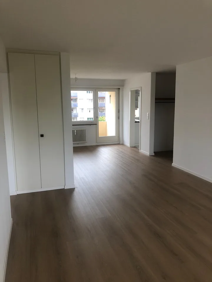Appartamento luminoso e spazioso di 3,5 locali con balcone a Kreuzlingen – foto 2 di 9