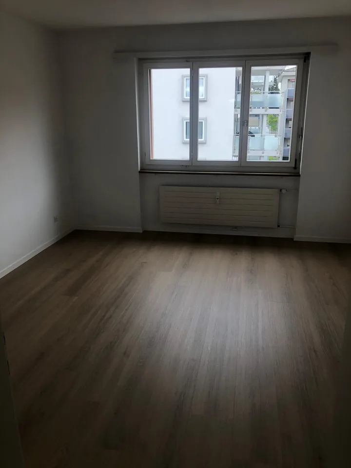 Appartamento luminoso e spazioso di 3,5 locali con balcone a Kreuzlingen – foto 5 di 9