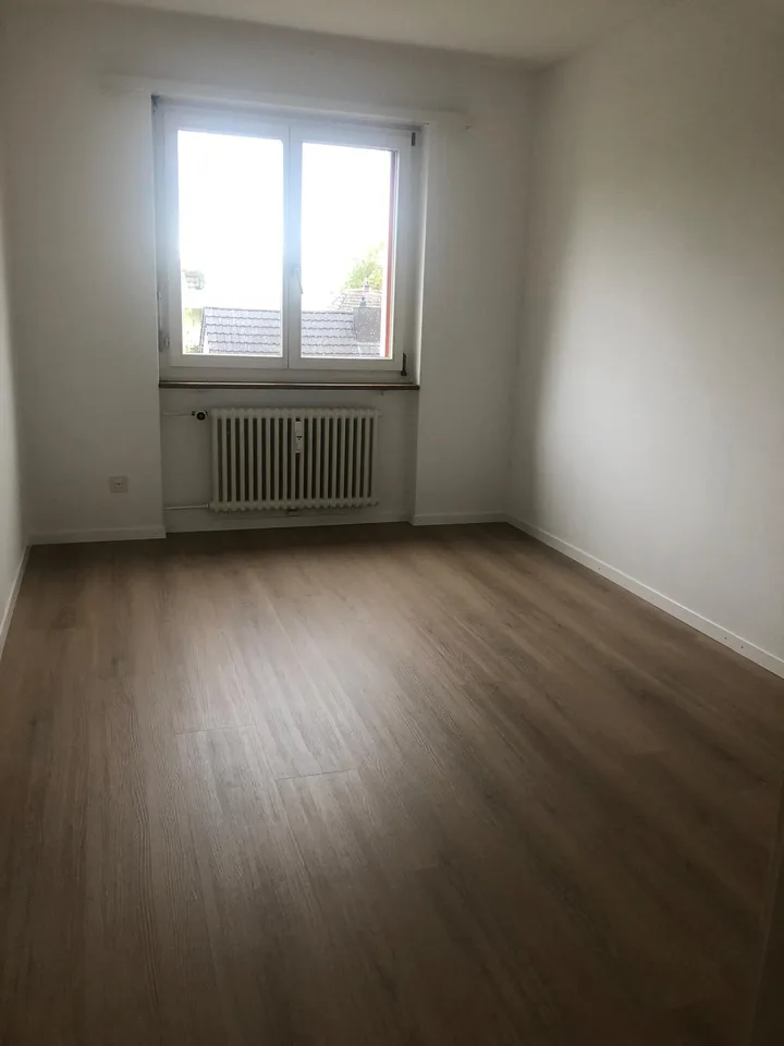 Appartamento luminoso e spazioso di 3,5 locali con balcone a Kreuzlingen – foto 4 di 9