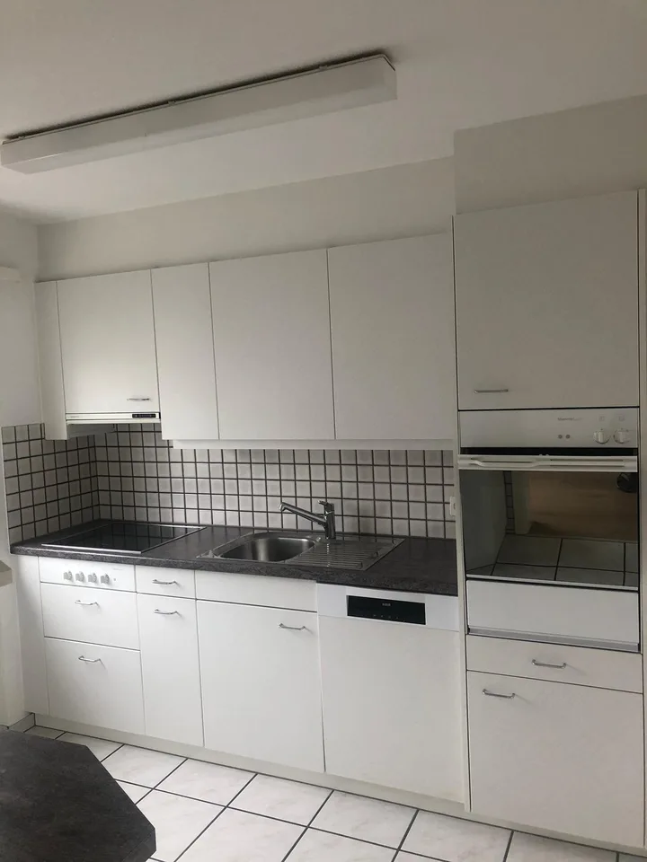 Appartamento luminoso e spazioso di 3,5 locali con balcone a Kreuzlingen – foto 6 di 9