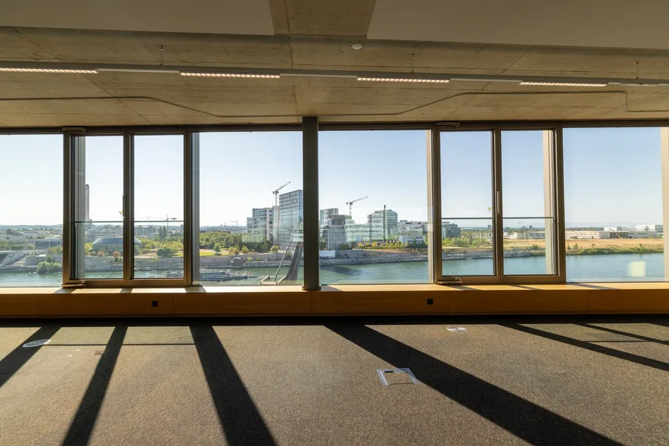 Spazi ufficiali da 2'000 m² direttamente sul Reno – foto 9 di 16