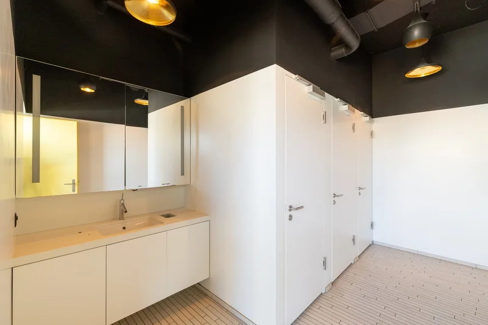 Spazi ufficiali da 2'000 m² direttamente sul Reno – foto 13 di 16