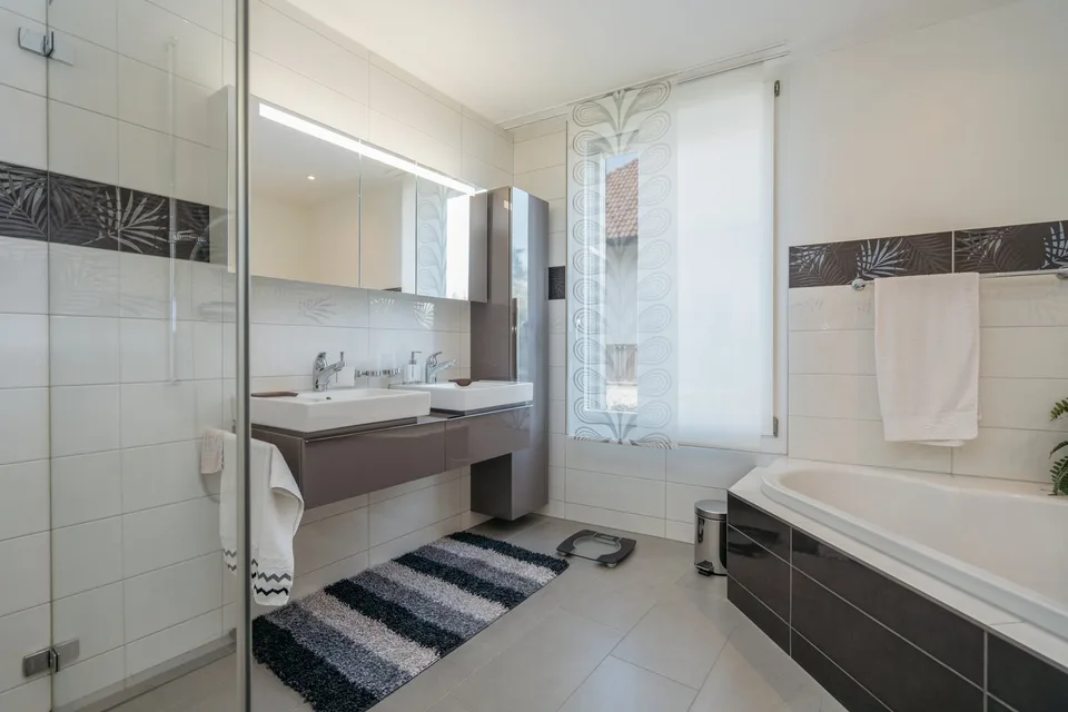 Attika-Maisonette mit Weitsicht, Ruhe und Exklusivität – Foto 11 von 13