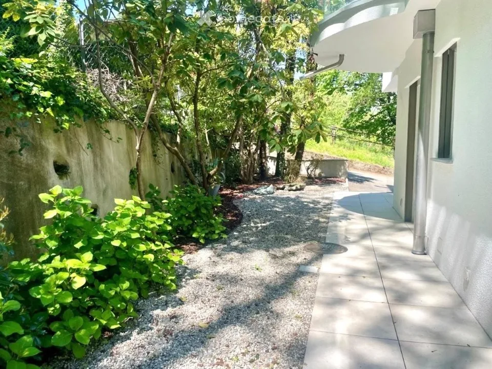 Appartement 2,5, Schwimmbad, Parkplatz, Grünfläche – Foto 3 von 13