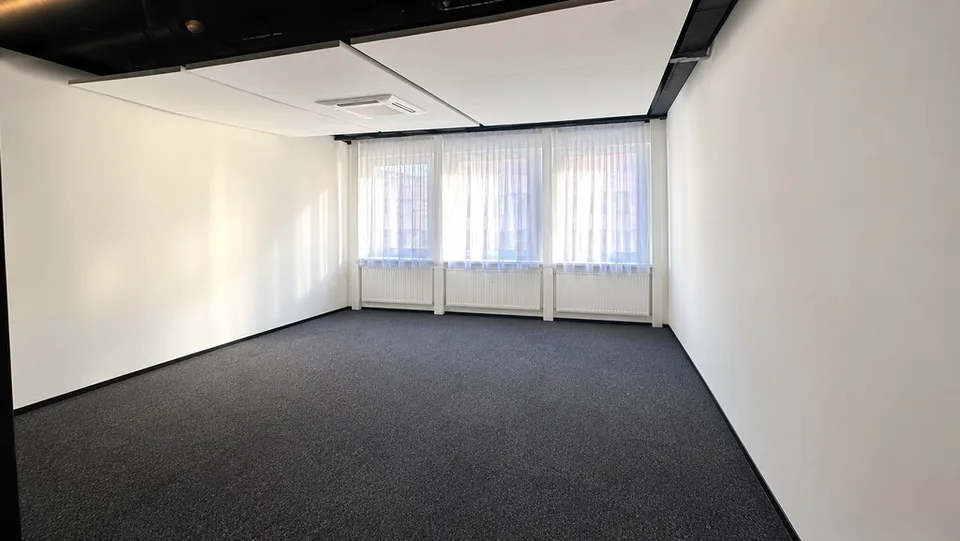 Office space in central location – photo 2 of 5