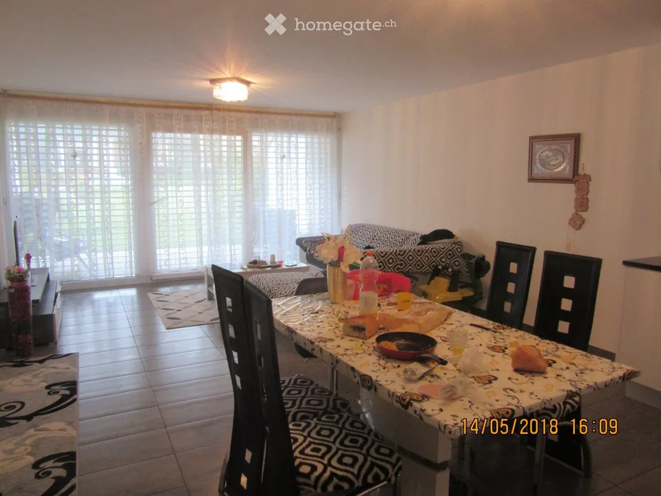 3,5 Zimmer, Erdgeschoss, 94 m2, Terrasse, innen- und außenparkplatz – Foto 2 von 5