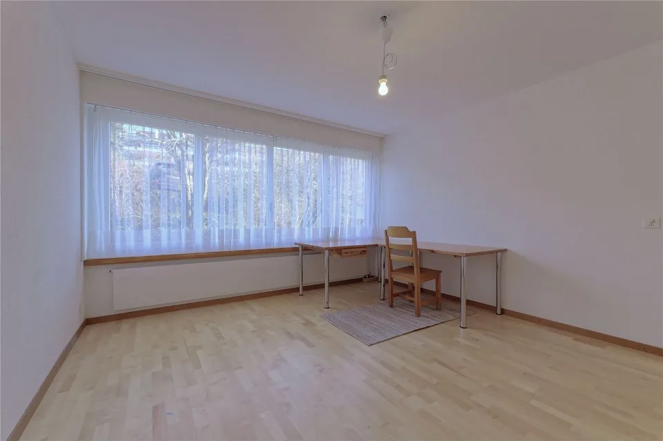Stilvolle 4½-Zimmerwohnung mit beheiztem Bastelraum an beliebter Lage in Bolligen – Foto 9 von 13