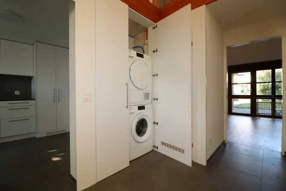 Im Freulerquartier - moderne 4 1/2-Zimmer-Maisonettewohnung – Foto 2 von 16