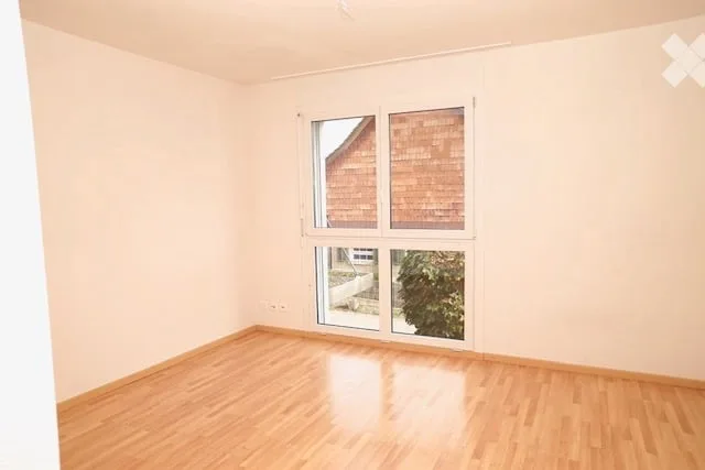 Helle 4.5 Zimmerwohnung in Hinteregg – Foto 2 von 5