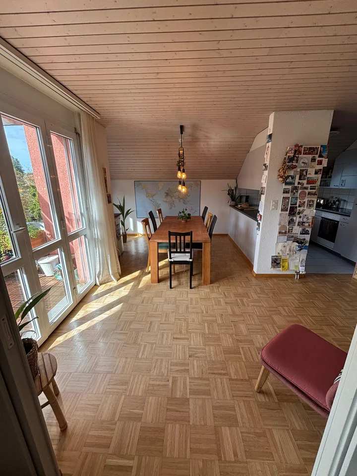 Appartement mansardé lumineux et spacieux de 4 pièces – photo 3 sur 9