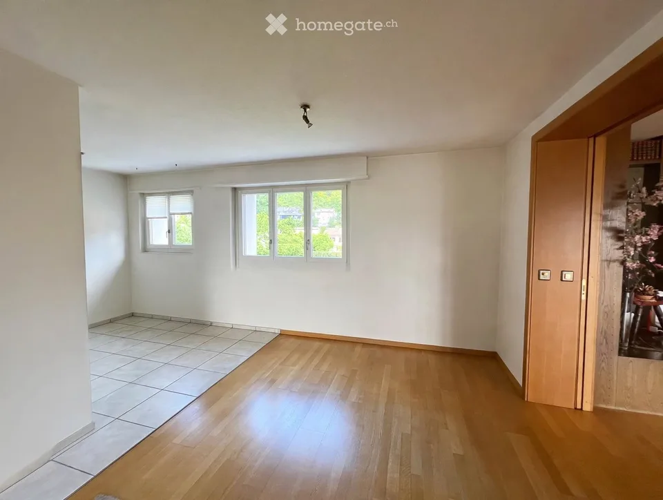 Weitblick über Beringen: Grosszügige Wohnung mit 3 Balkonen und Cheminée – Foto 17 von 30