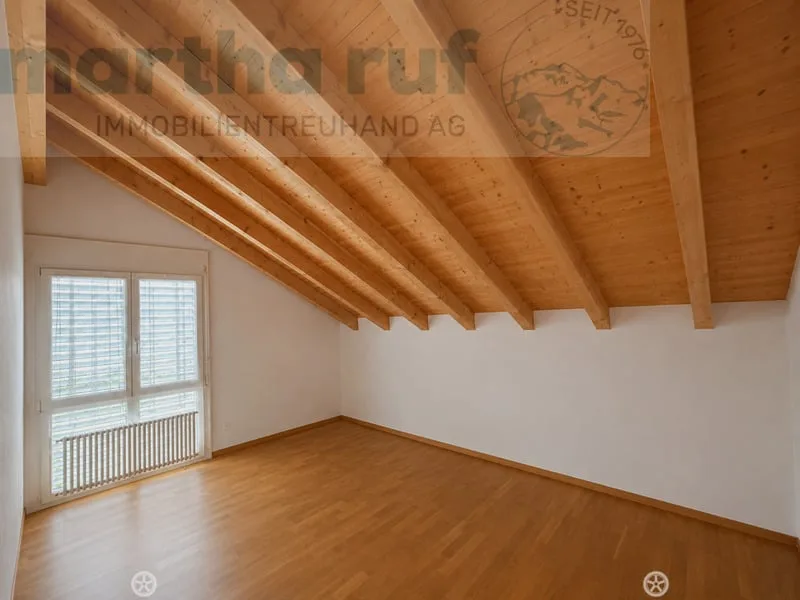 Wohnen über den Dächern 4.5- Zimmer-Dachwohnung mit Bergsicht – photo 6 of 12